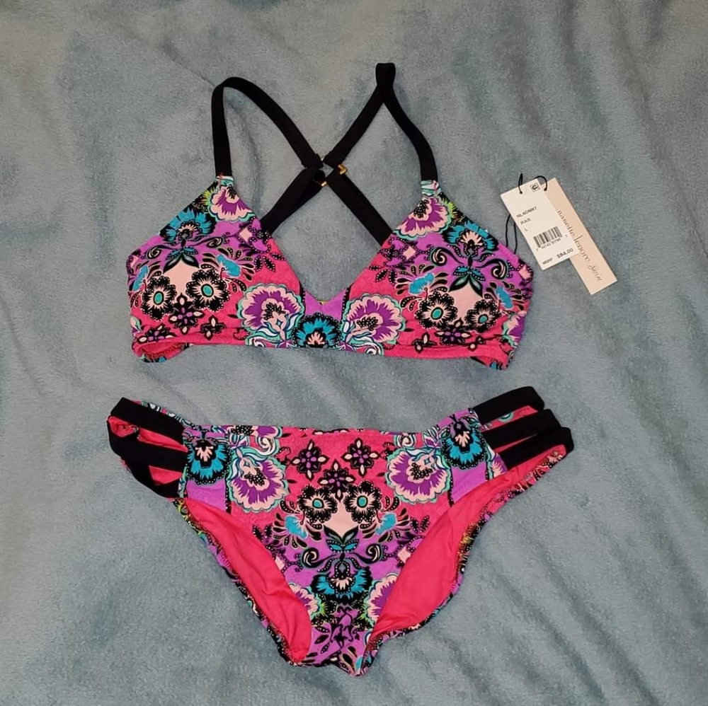 NWT - Nanette Lepore Large Bikini Bali Batik